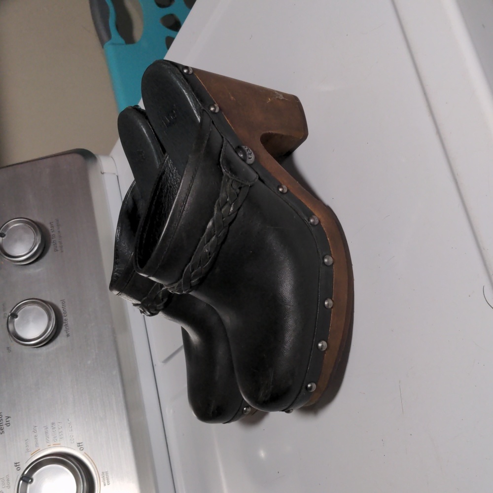 UGG Kaylee Clog